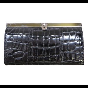 Shiny Croco Accordion Clutch Frame Wallet